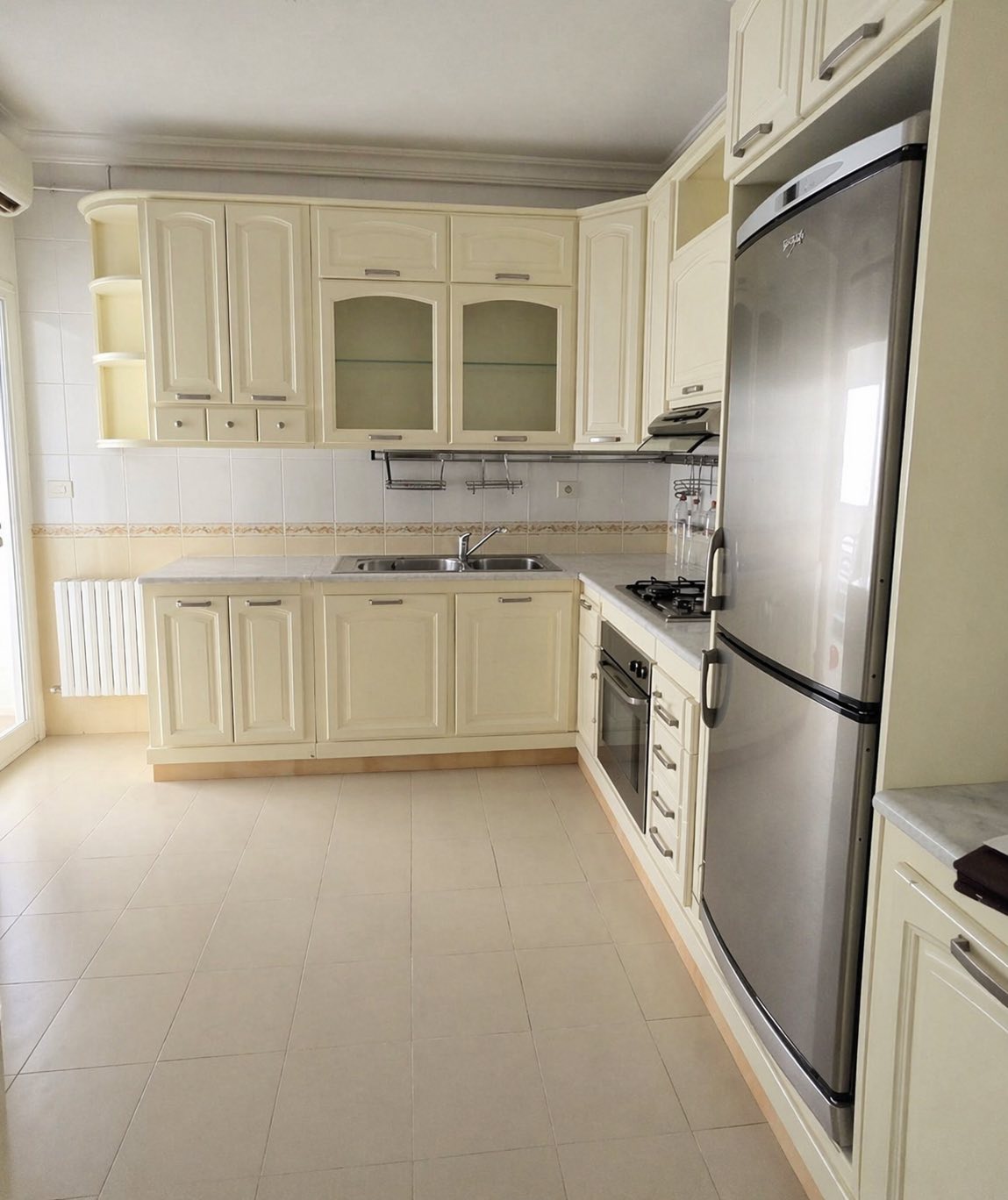 Ariana Ville&nbsp;Riadh Landlous&nbsp;Location&nbsp;Appart. 5 pi�ces+&nbsp;Riadh el andalous spacieux appt s3 bien situ�