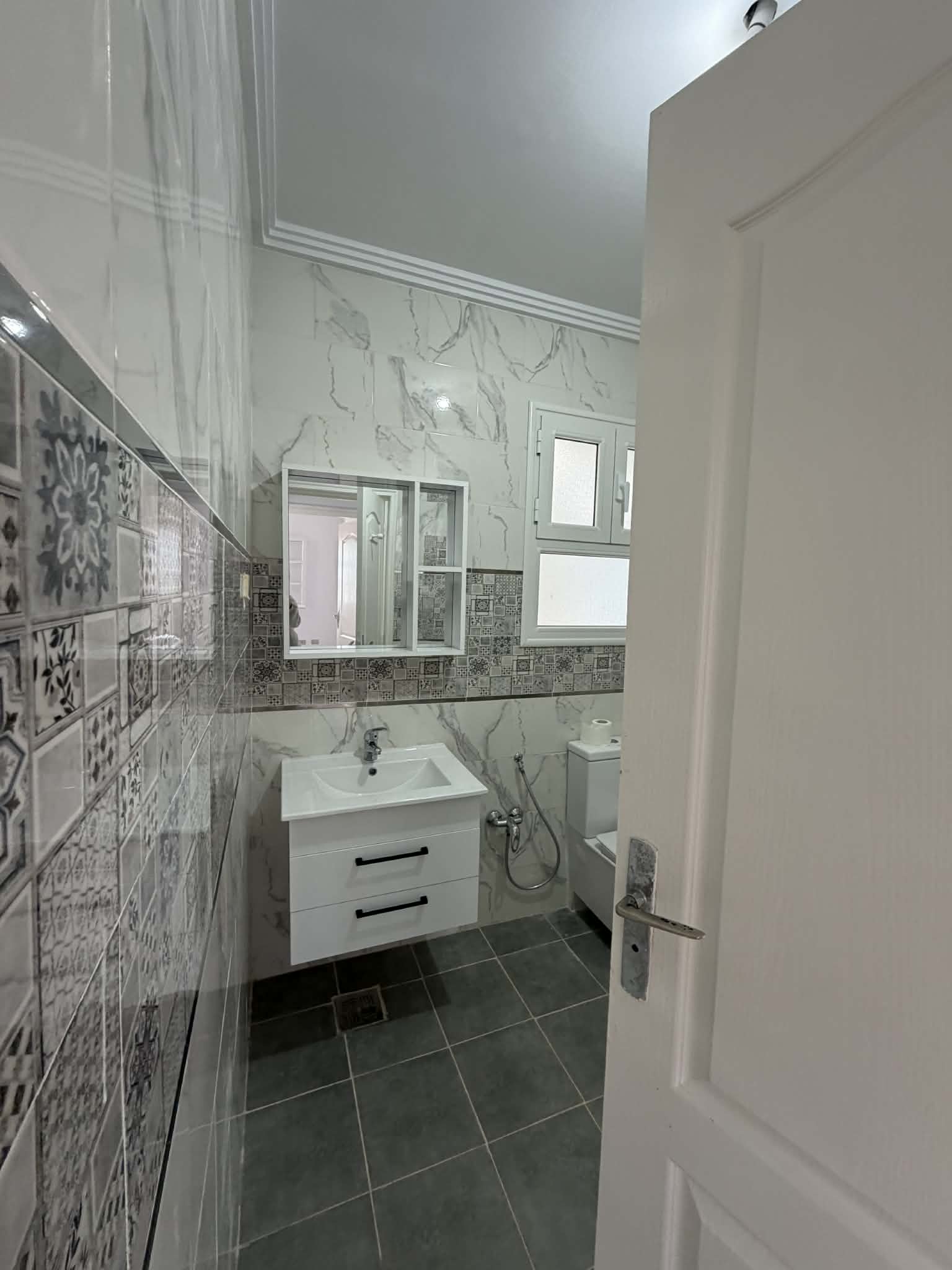 El Mourouj&nbsp;Residence Type&nbsp;Location&nbsp;Appart. 3 pi�ces&nbsp;Appartement meubl�