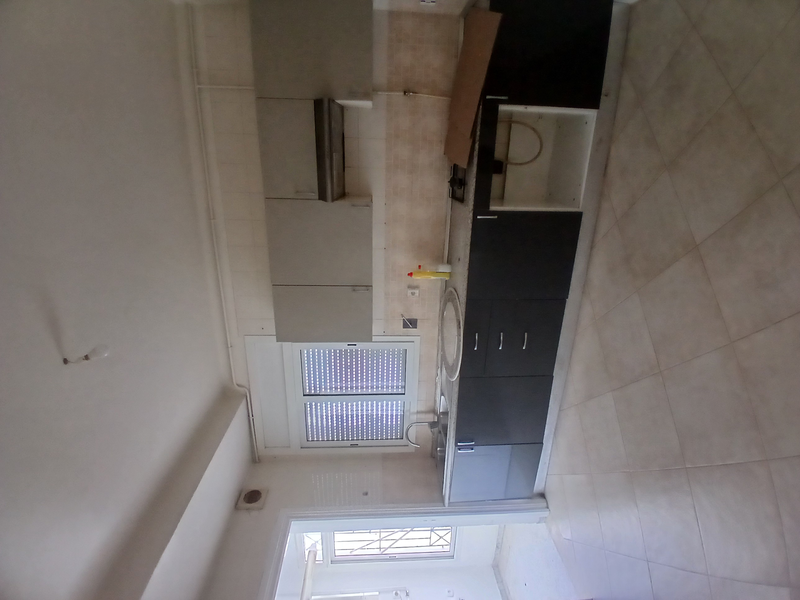 Ain Zaghouan&nbsp;Ain Zaghouan&nbsp;Location&nbsp;Appart. 4 pi�ces&nbsp;Appartement cit� wahat s3 cot� monoprix