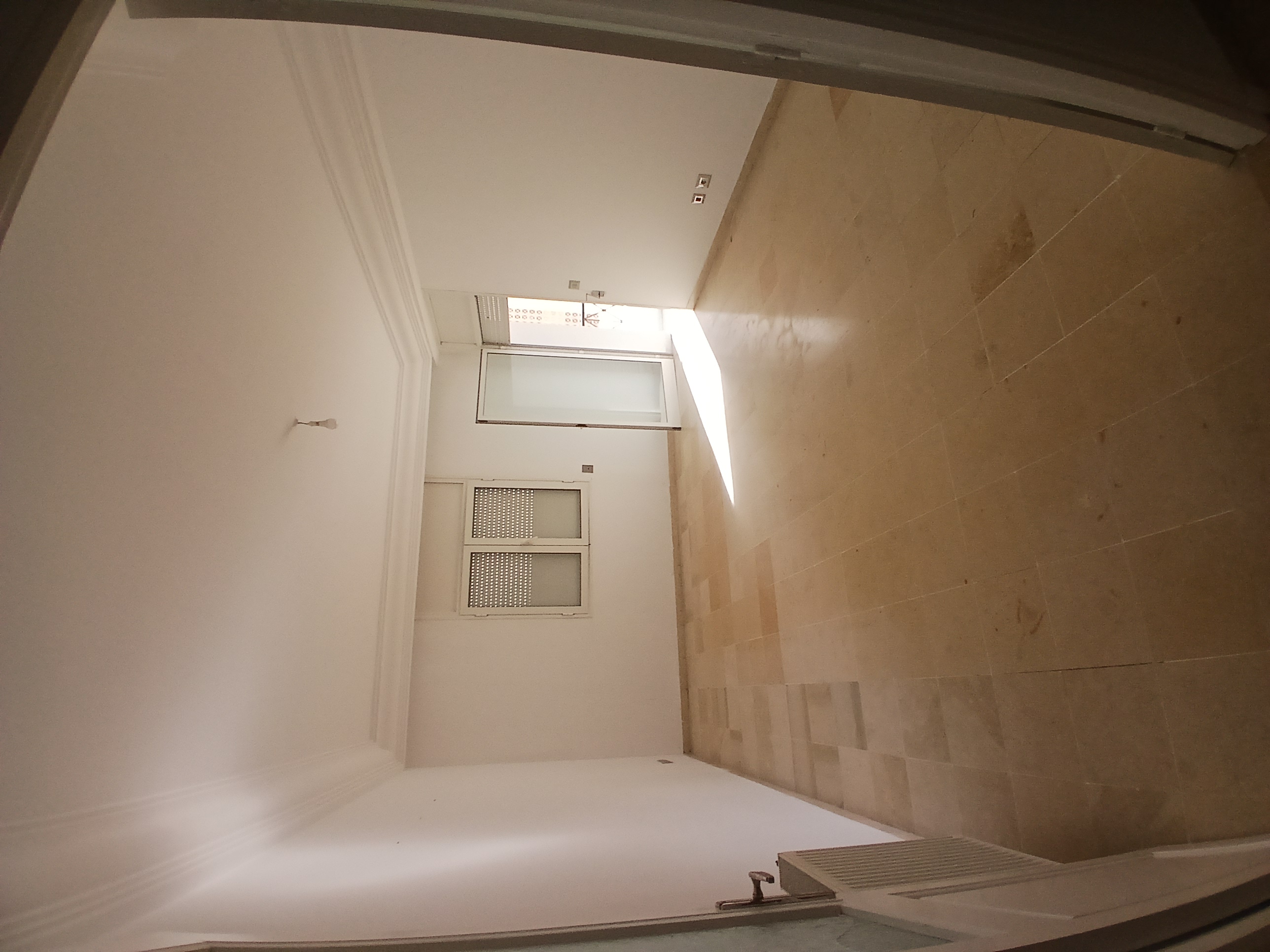 Ain Zaghouan&nbsp;Ain Zaghouan&nbsp;Location&nbsp;Appart. 4 pi�ces&nbsp;Appartement cit� wahat s3 cot� monoprix