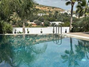 Sidi Thabet&nbsp;Jabbes&nbsp;Vente&nbsp;Maisons&nbsp;Villa de 900m2 terrain et 500m2 bti a