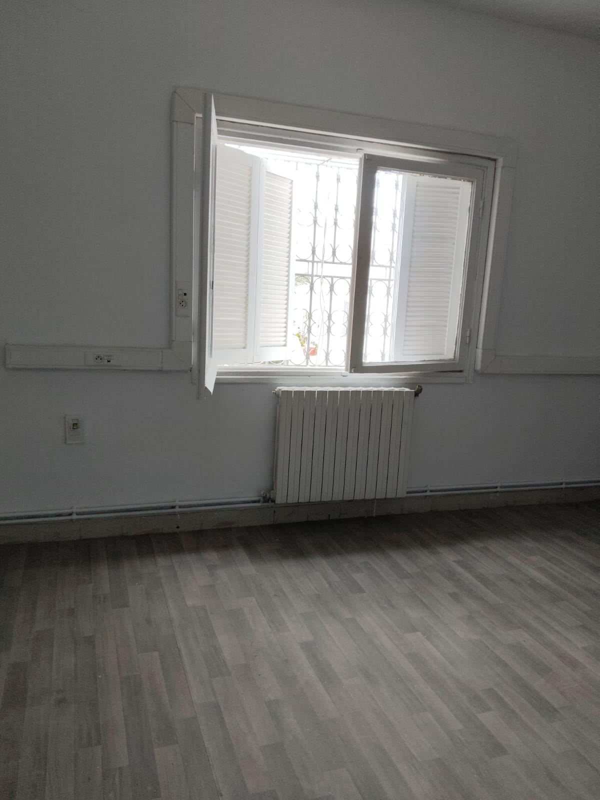 Ariana Ville&nbsp;El Menzah 6&nbsp;Location&nbsp;Autre&nbsp;Menzah6 uv4 loc bureau