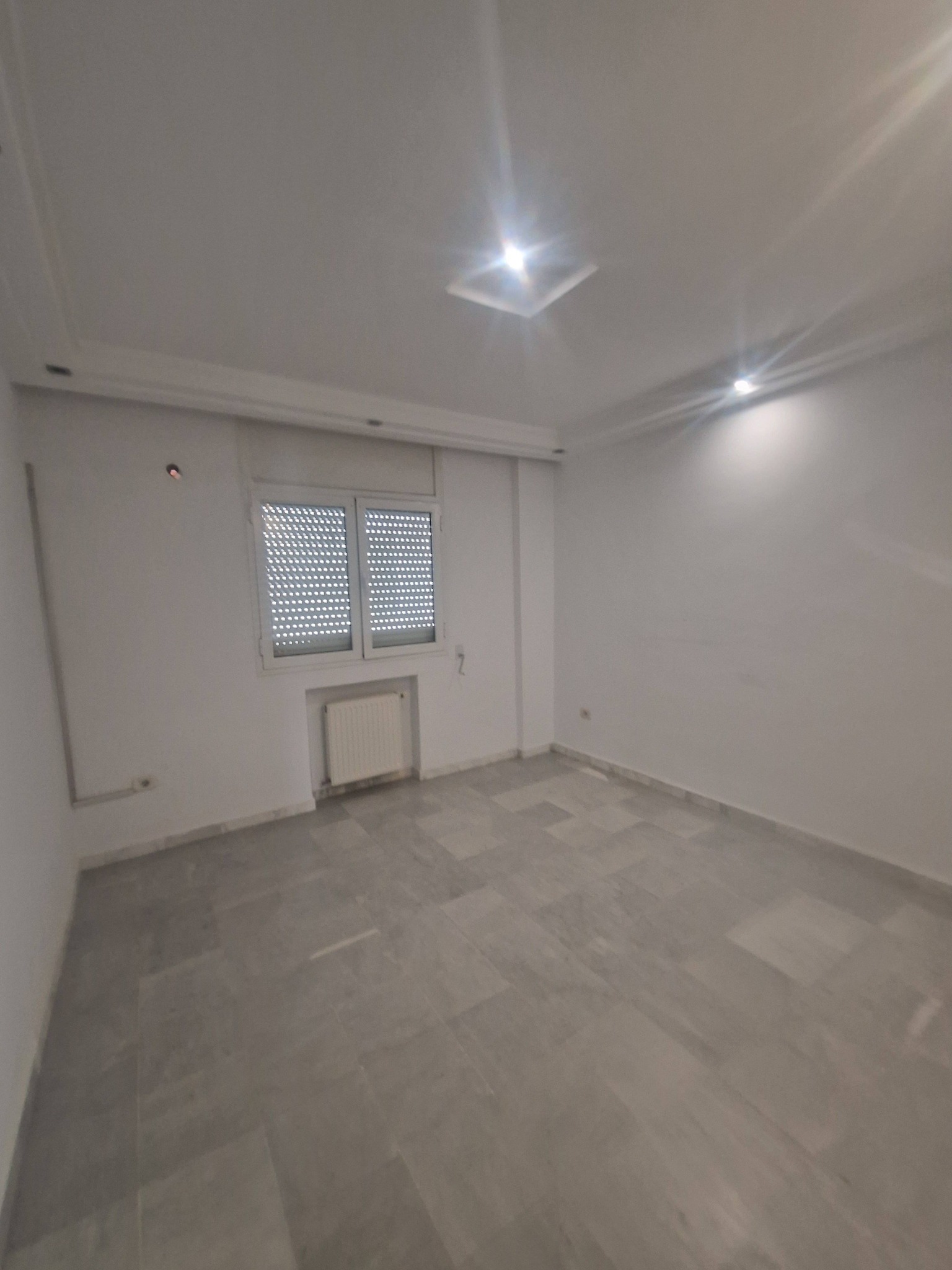 Ariana Ville&nbsp;Cite Ennasr 2&nbsp;Location&nbsp;Appart. 4 pi�ces&nbsp;S3 cot� kisque totale et lyc�e