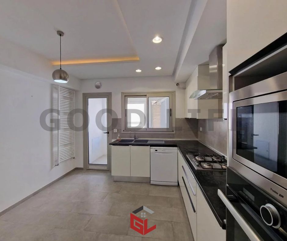 La Marsa&nbsp;Marsa Safsaf&nbsp;Location&nbsp;Appart. 4 pi�ces&nbsp;S3 vue mer � la marsa plage