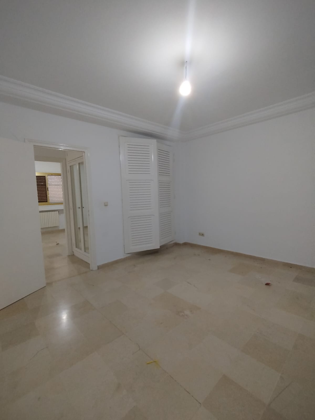 El Menzah&nbsp;El Manar 1&nbsp;Location&nbsp;Appart. 5 pi�ces+&nbsp;Un vaste appartement s4 � manar1