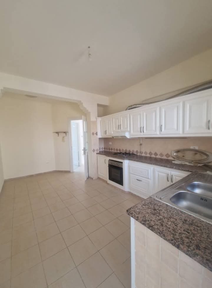 Mnihla&nbsp;Jardins d'el Menzah&nbsp;Location&nbsp;Appart. 4 pi�ces&nbsp;Rdv d'une villa s 3 jardin d'el manzeh 2