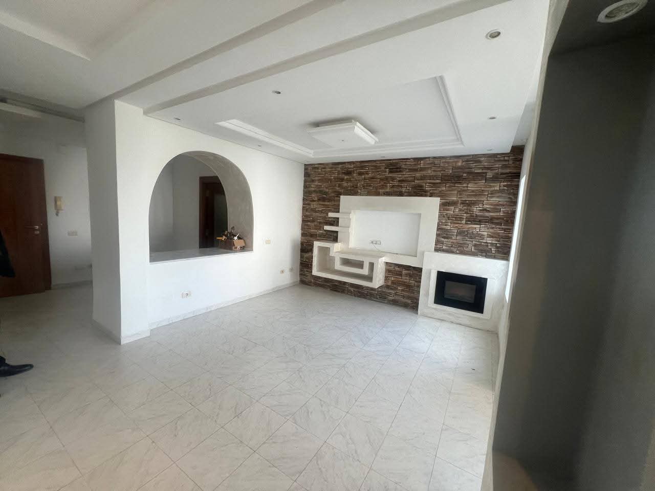 El Menzah&nbsp;El Menzah 4&nbsp;Location&nbsp;Appart. 4 pi�ces&nbsp;Un appart s 3 menzah 4