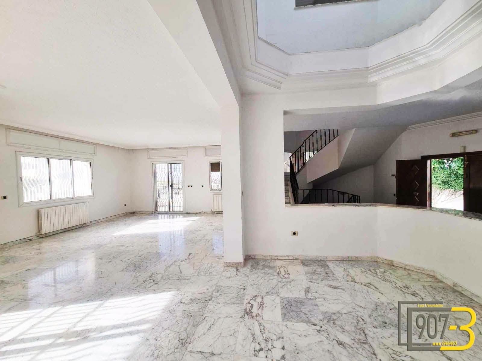 Ariana Ville&nbsp;Cite Ennasr 2&nbsp;Location&nbsp;Maisons&nbsp;Une villa sur deux niveaux � ennasr