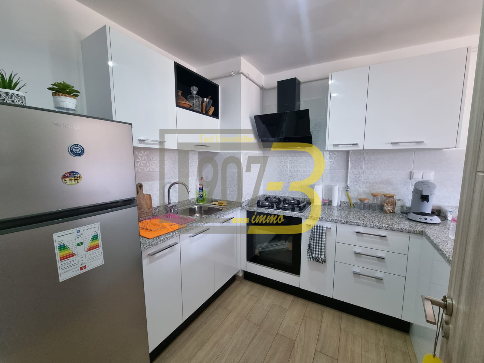 Ariana Ville&nbsp;Cite Ennasr 2&nbsp;Location&nbsp;Appart. 1 pi�ce&nbsp;Un app s1 richement meubl� � ennasr 2