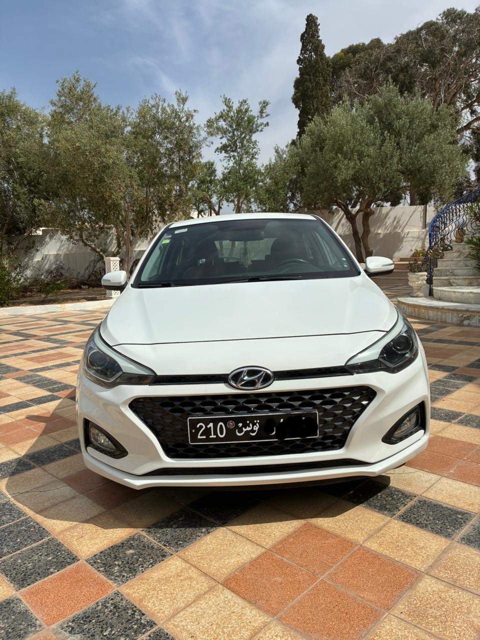 Gabes Medina&nbsp;Gabes&nbsp;Hyundai&nbsp;Autre Mod�le&nbsp;Hundai i20 tr�s propre