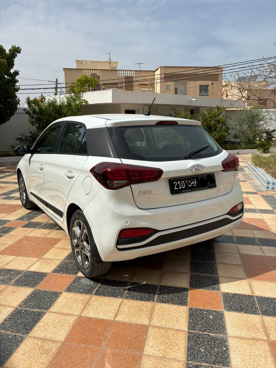 Gabes Medina&nbsp;Gabes&nbsp;Hyundai&nbsp;Autre Mod�le&nbsp;Hundai i20 tr�s propre