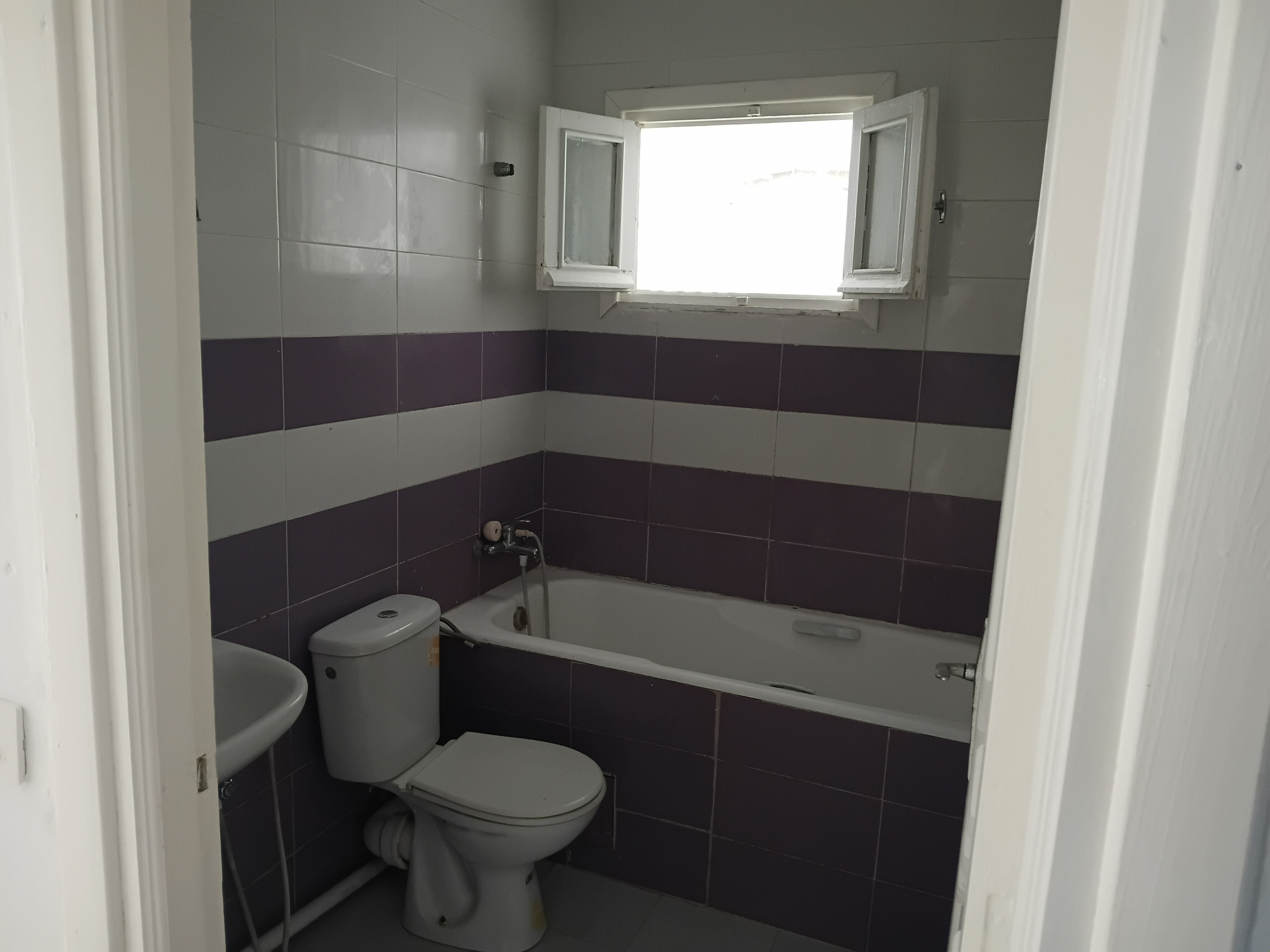 Raoued&nbsp;Cite Ennour Jaafar&nbsp;Vente&nbsp;Appart. 3 pi�ces&nbsp;App rdc nour jaafar