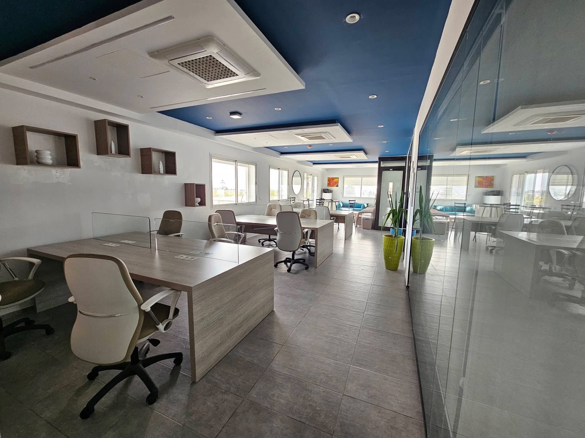 Ariana Ville&nbsp;El Menzah 5&nbsp;Bureaux & Commerces&nbsp;Bureau&nbsp;Plateau des bureaux prenuium 7000d menzahv5