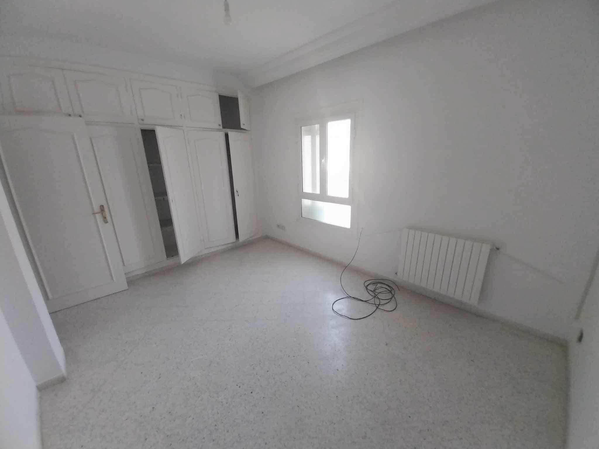 Ariana Ville&nbsp;Riadh Landlous&nbsp;Location&nbsp;Appart. 4 pi�ces&nbsp;S4 rdc 1100d riadh el andalous