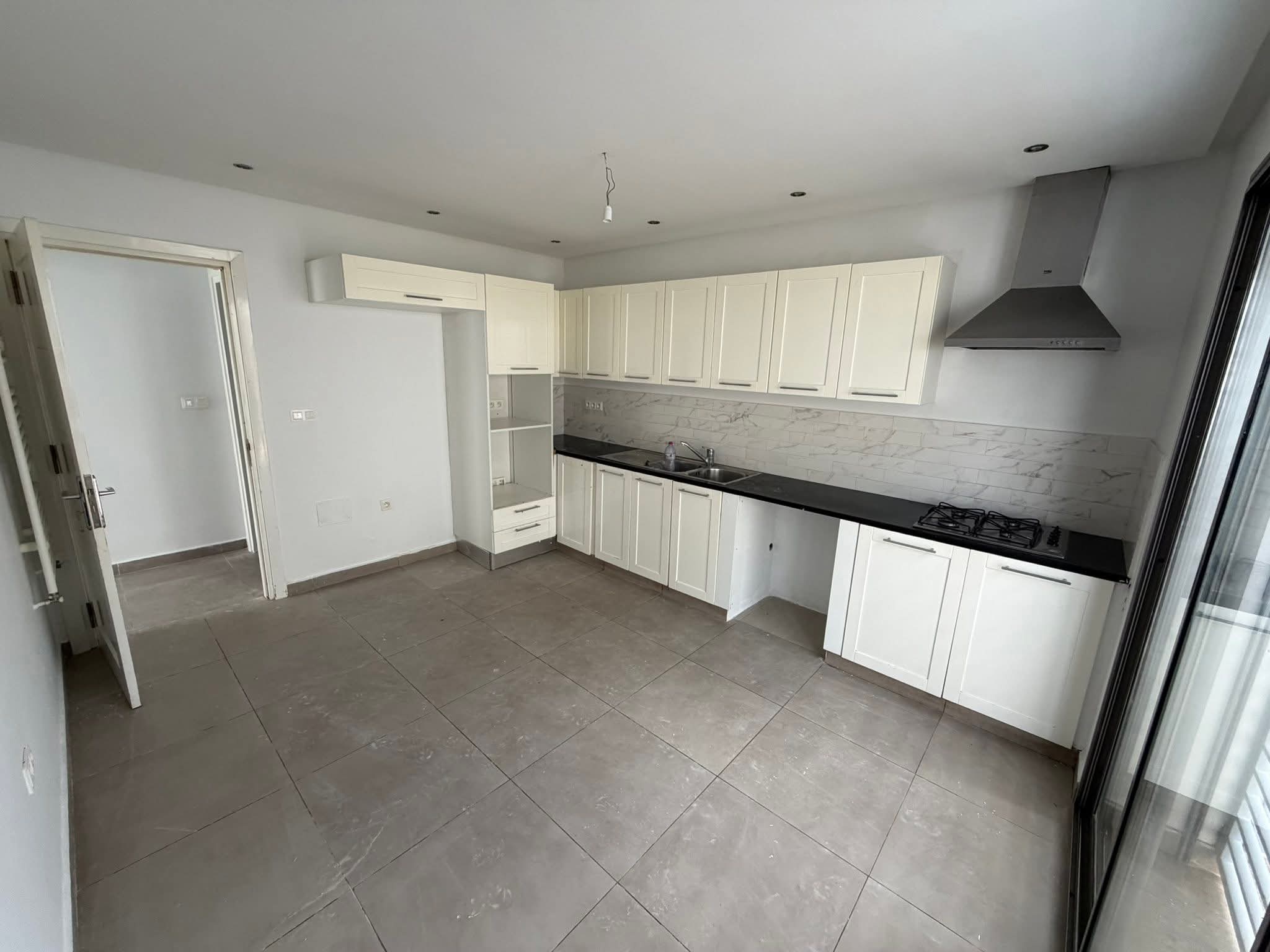 Ariana Ville&nbsp;Riadh Landlous&nbsp;Location&nbsp;Maisons&nbsp;Triplex 3000 d riadh el andalous