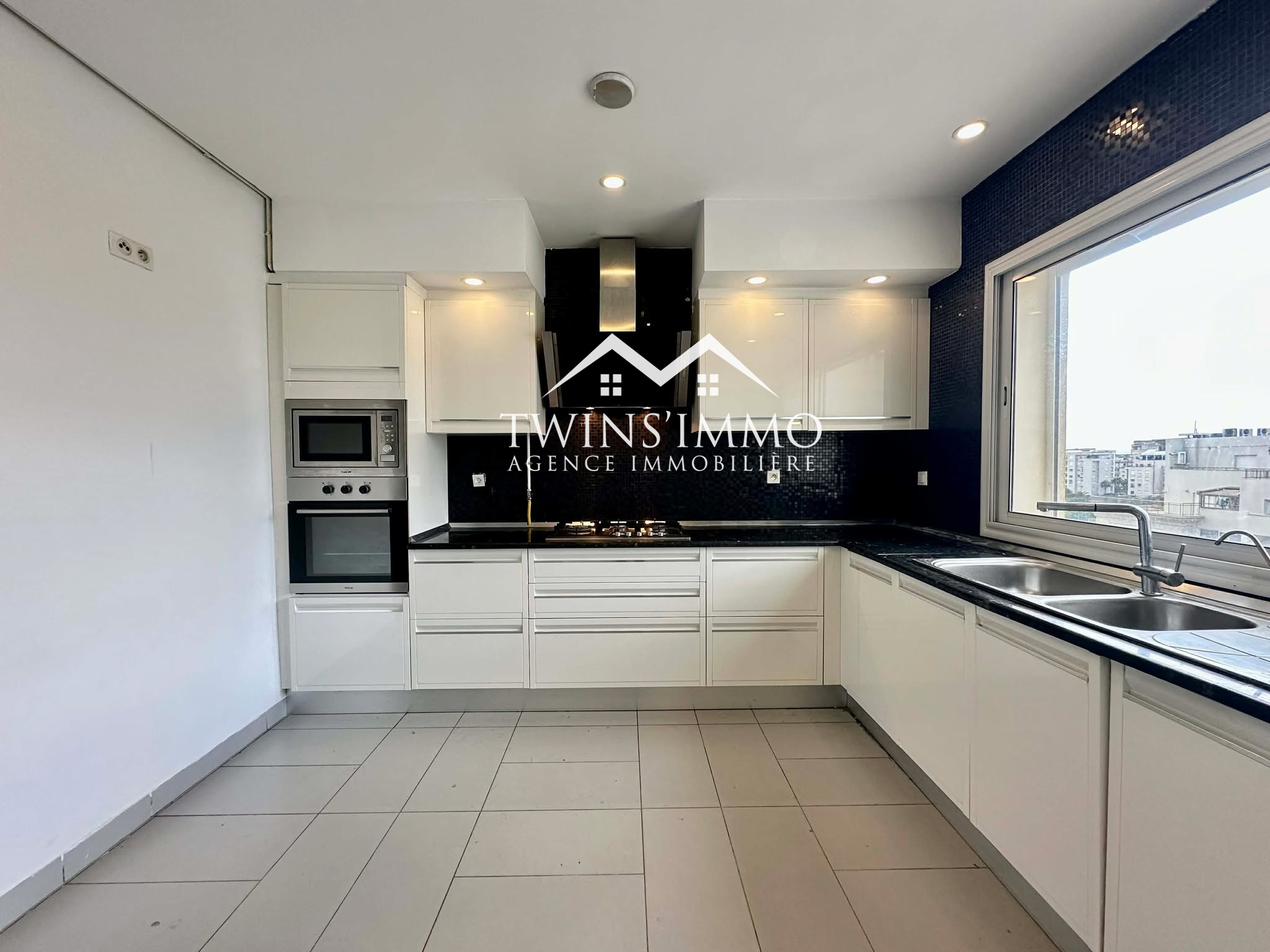 La Marsa&nbsp;Berge Du Lac&nbsp;Location&nbsp;Duplex&nbsp;Duplex s4 avec piscine aux lac 2