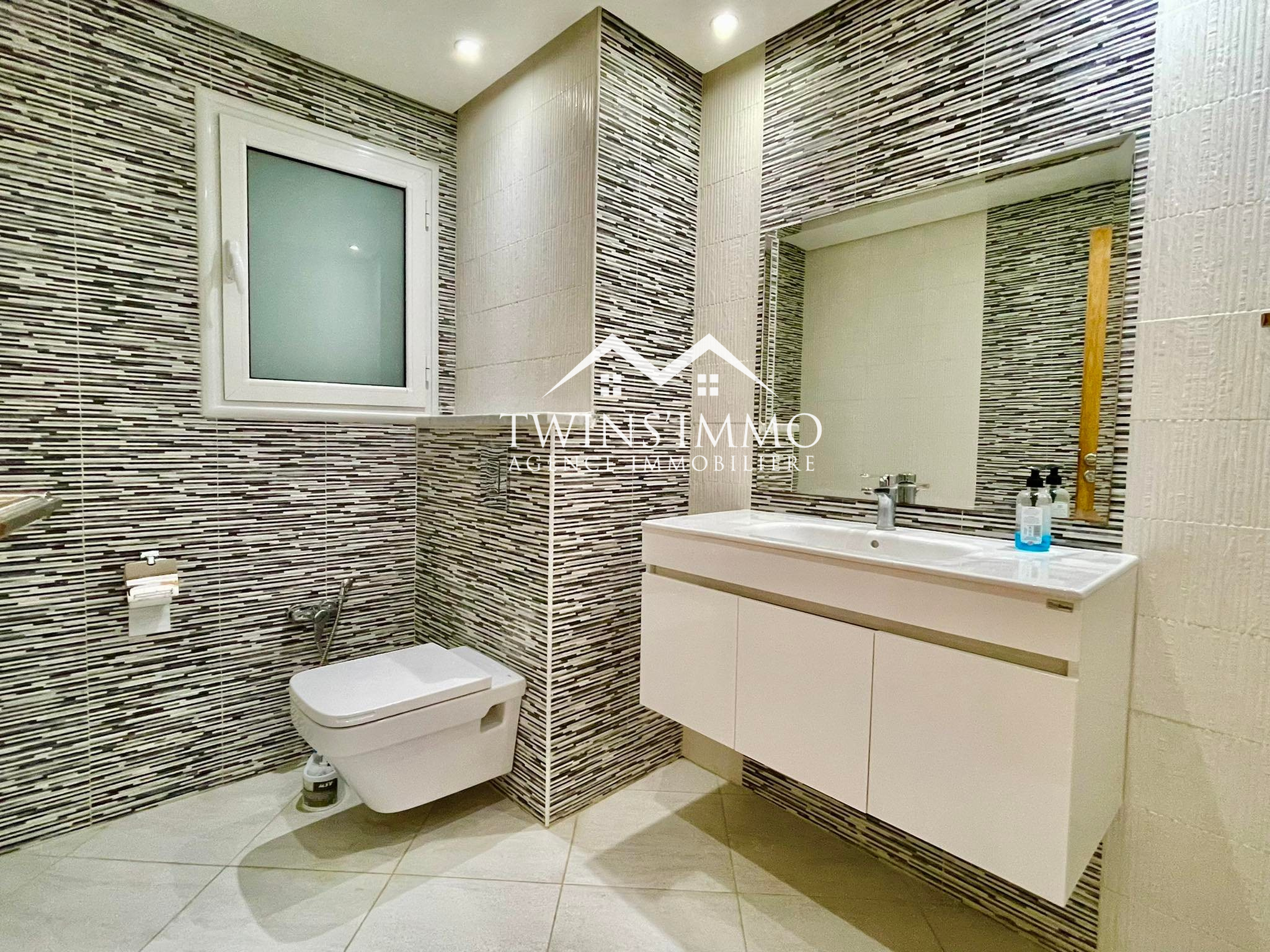 Location&nbsp;Duplex