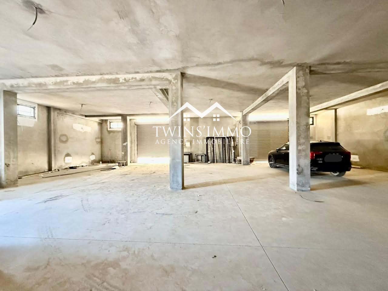 La Marsa&nbsp;Cite Bhar Lazreg&nbsp;Bureaux & Commerces&nbsp;Atelier,Garage&nbsp;D�p�t � bhar lazreg