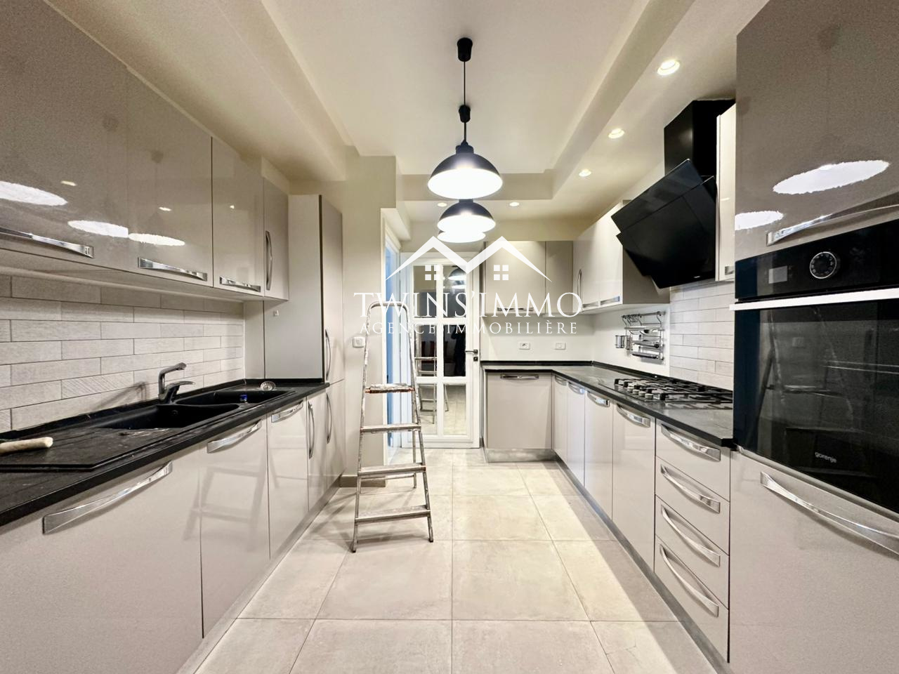 La Marsa&nbsp;Cite Du Stade&nbsp;Location&nbsp;Maisons&nbsp;Villa s4 avec piscine � la marsa