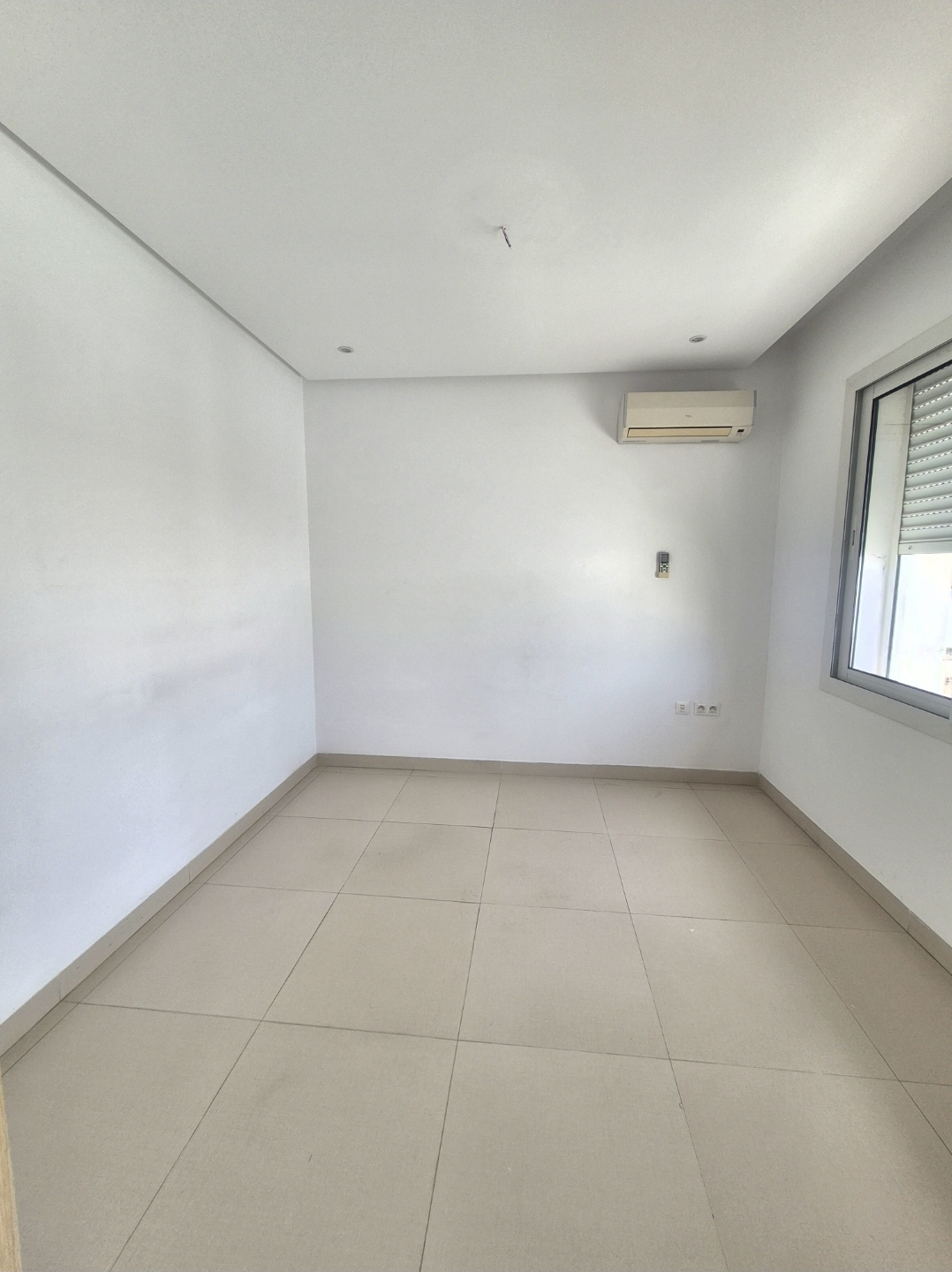 La Marsa&nbsp;Marsa Safsaf&nbsp;Bureaux & Commerces&nbsp;Bureau&nbsp;S plus 2 bureautique marsa