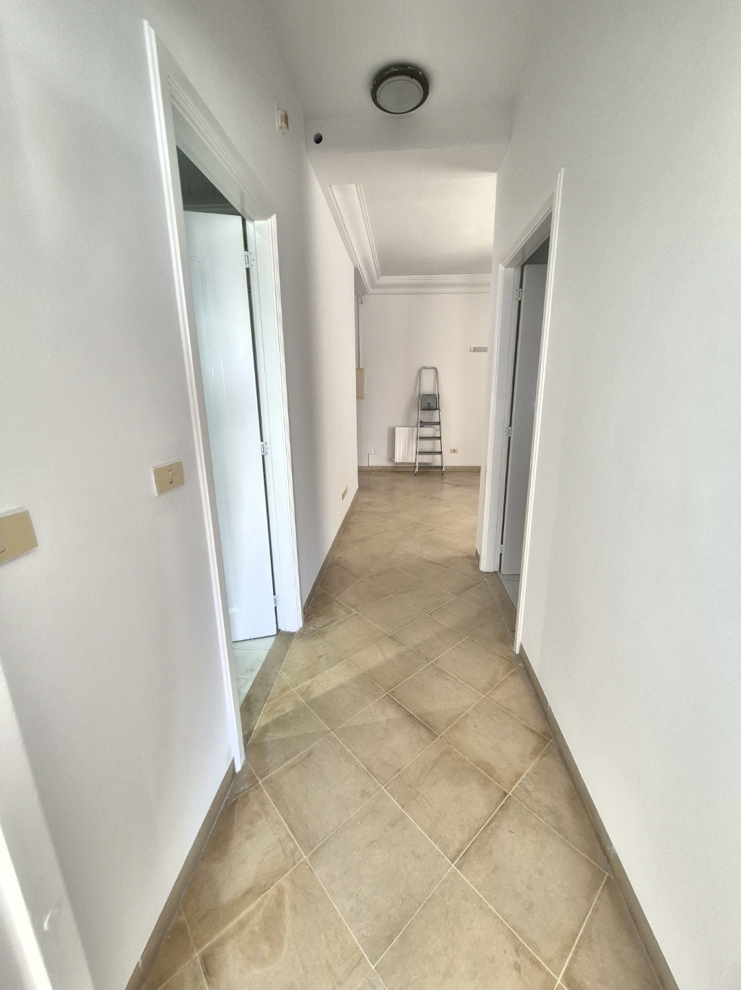 La Marsa&nbsp;Berge Du Lac&nbsp;Location&nbsp;Appart. 2 pi�ces&nbsp;S plus 1 bureautique lac1