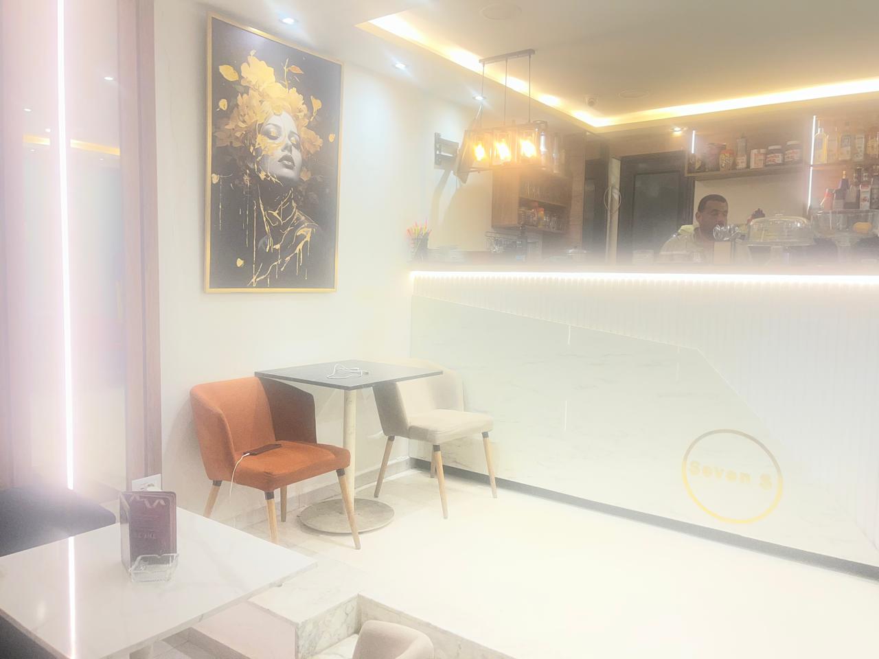 Ariana Ville&nbsp;El Menzah 5&nbsp;Vente&nbsp;Surfaces&nbsp;Fond et mat�riel caf�t�ria menzah 5