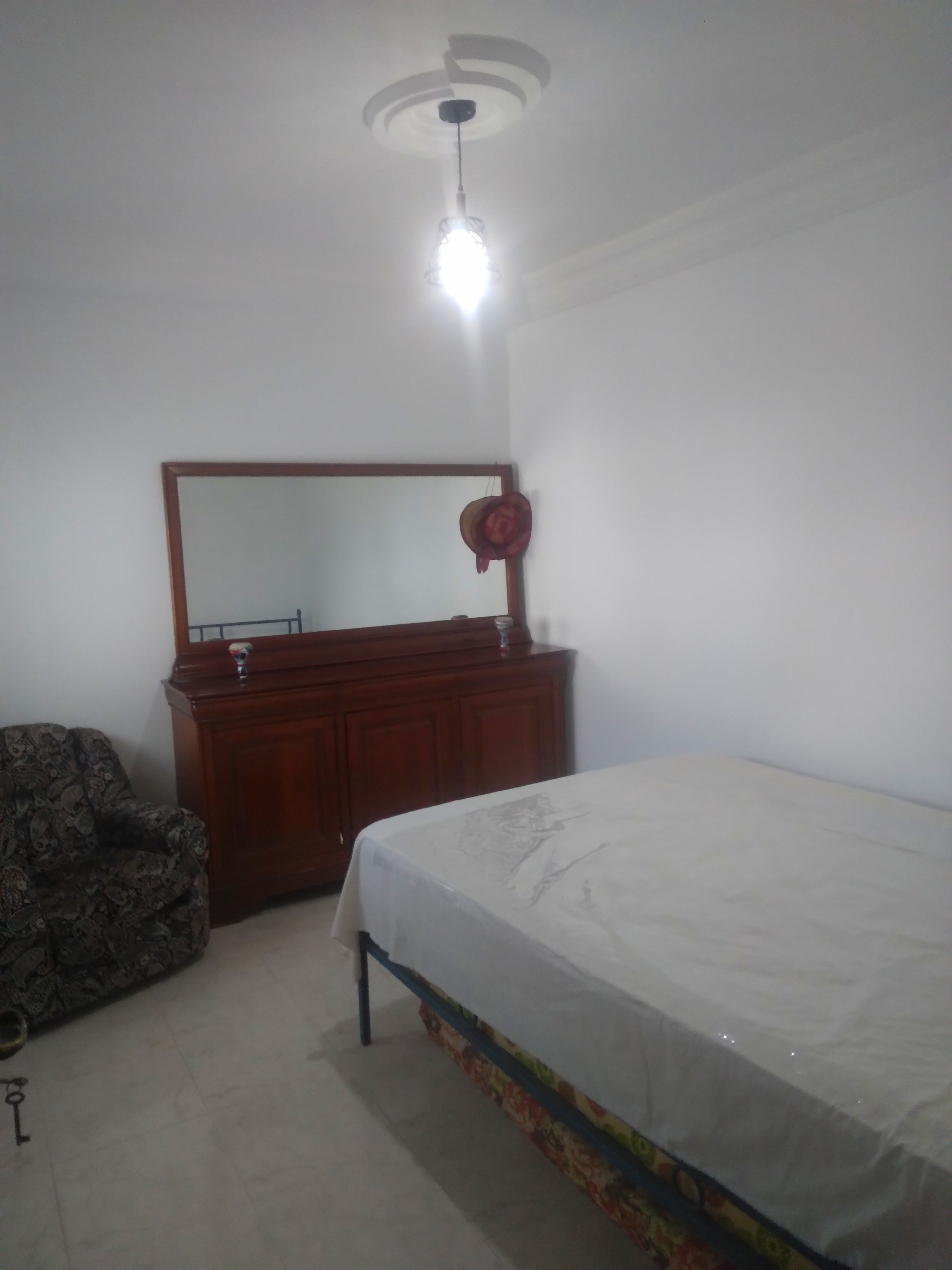 Hammamet&nbsp;Chaabet El Mrezga&nbsp;Chambres � coucher&nbsp;Lits&nbsp;Urgent vend meubles