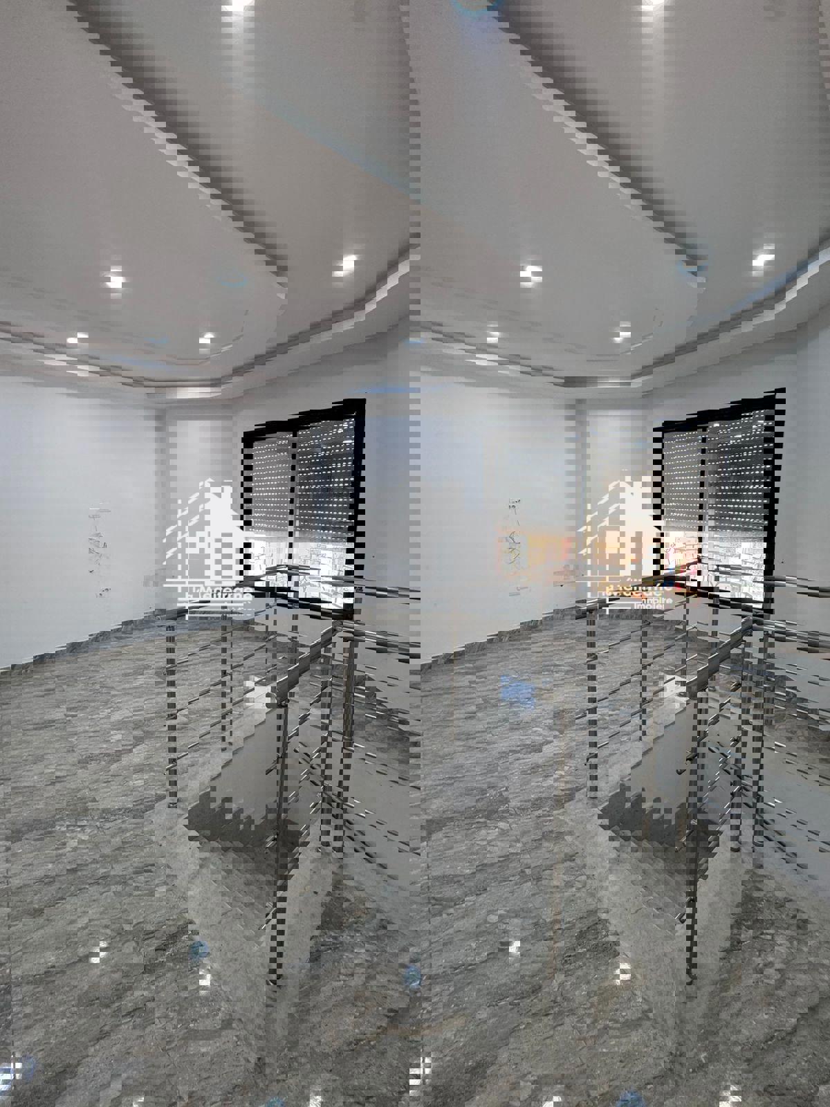 El Hrairia&nbsp;Ezzouhour 5&nbsp;Location&nbsp;Appart. 3 pi�ces&nbsp;S2 �tage de villa