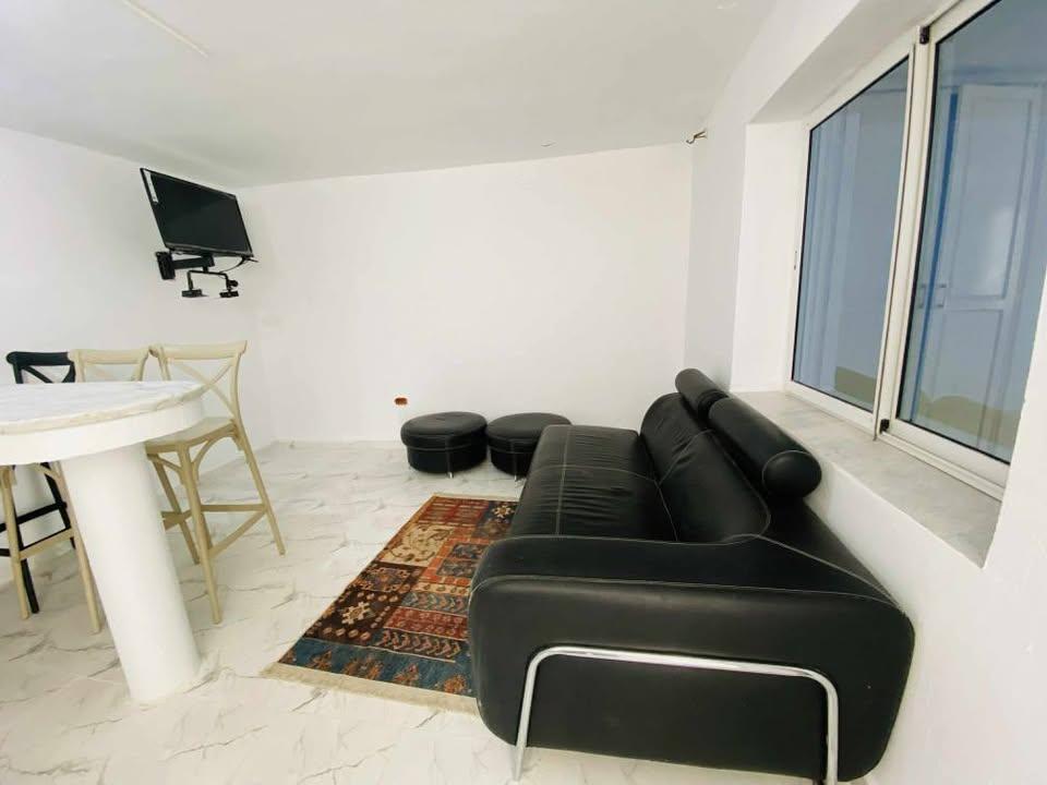 El Menzah&nbsp;El Menzah 9&nbsp;Location&nbsp;Autre&nbsp;Superb studio meubl�e