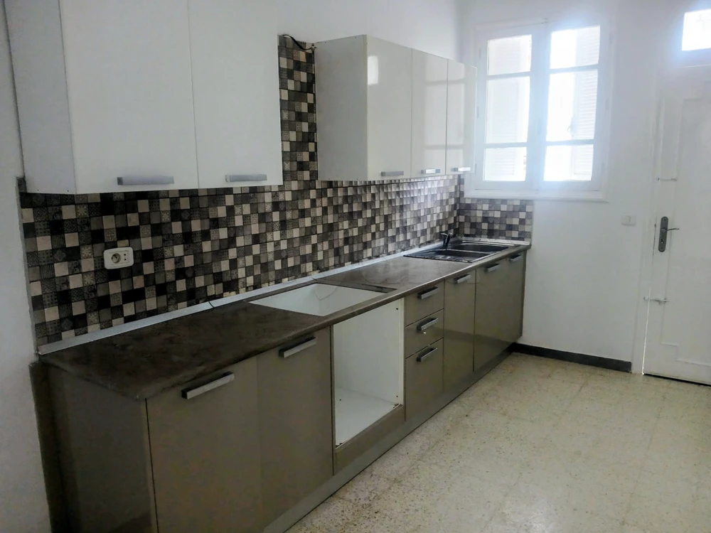 Ariana Ville&nbsp;El Menzah 7&nbsp;Location&nbsp;Maisons&nbsp;Joli �tage de villa 1�re �tage