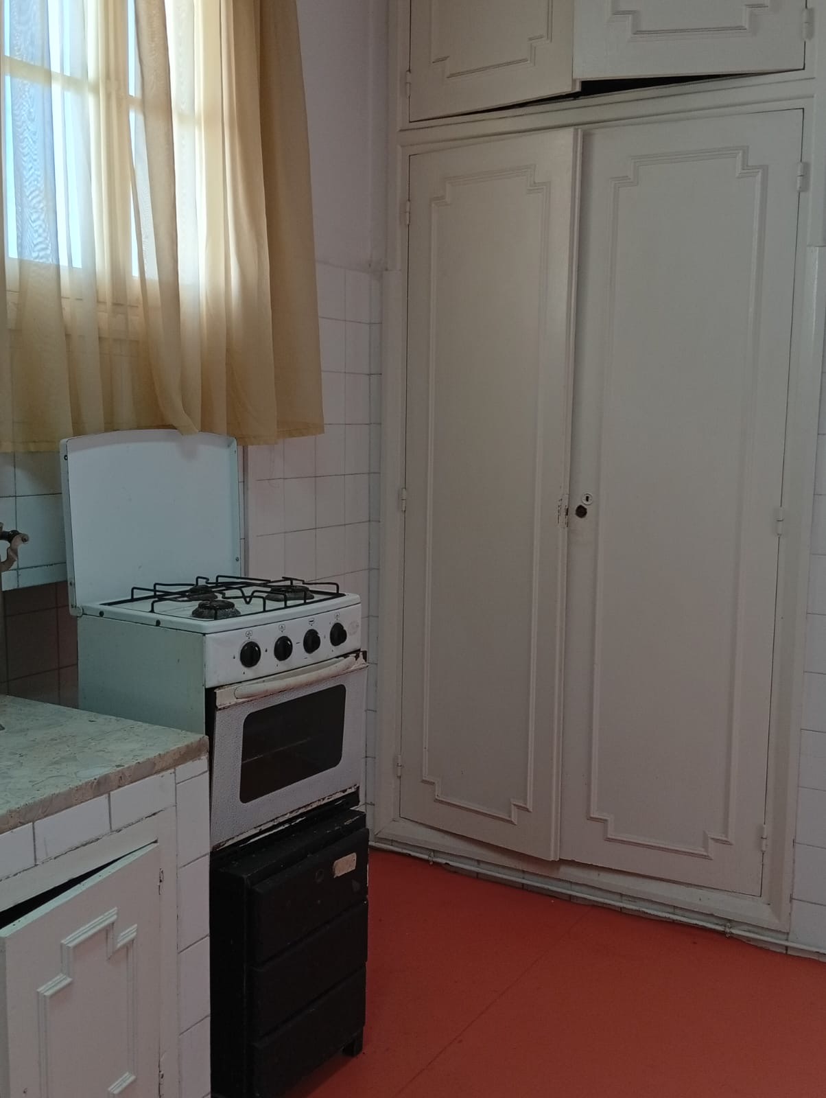 Cite El Khadra&nbsp;Cite El Khadra&nbsp;Bureaux & Commerces&nbsp;Bureau&nbsp;Un �tage de villa usage bureautique � alain savary