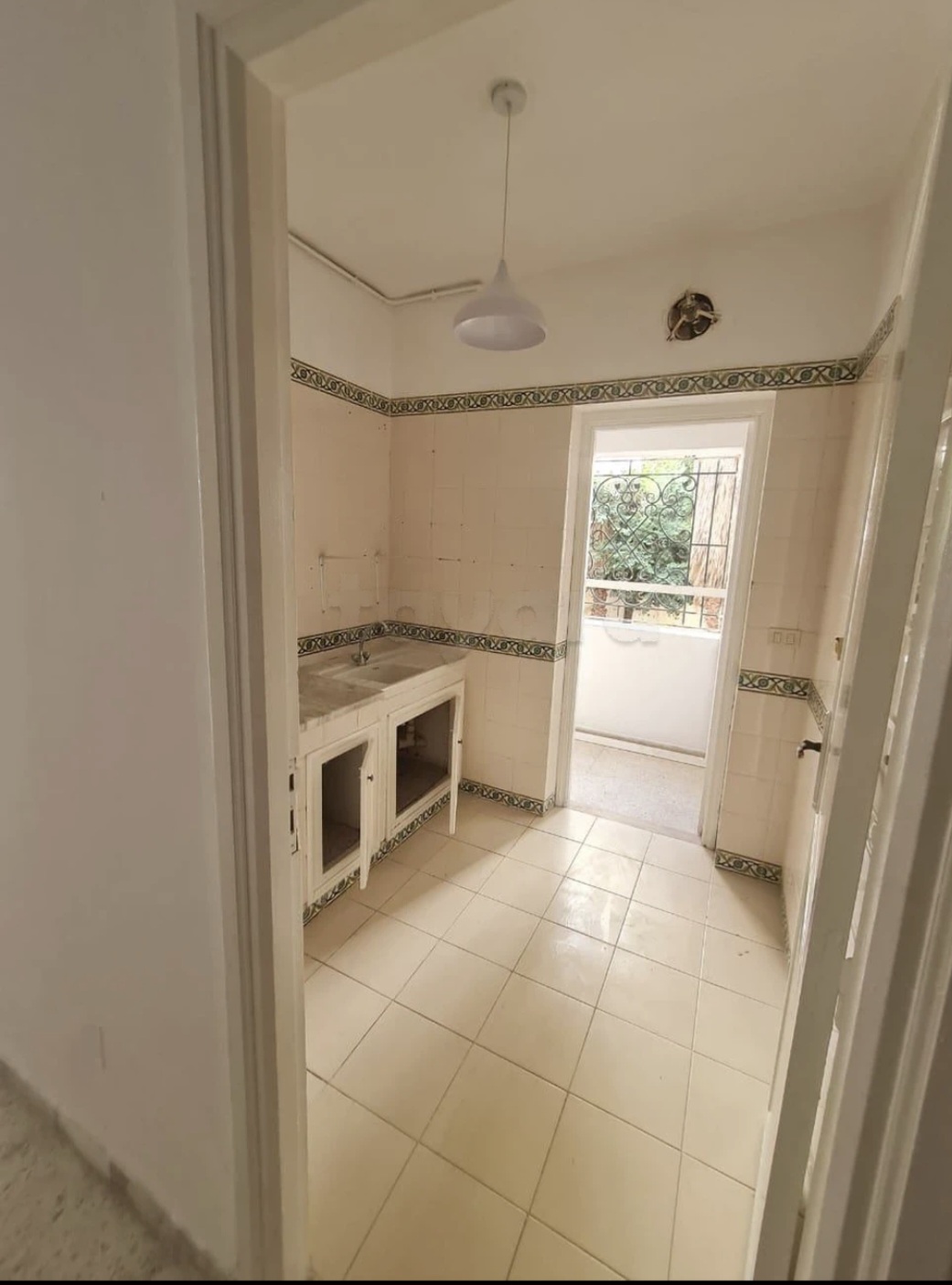 El Menzah&nbsp;Cite Snit&nbsp;Location&nbsp;Appart. 2 pi�ces&nbsp;S1 rdc  manar1