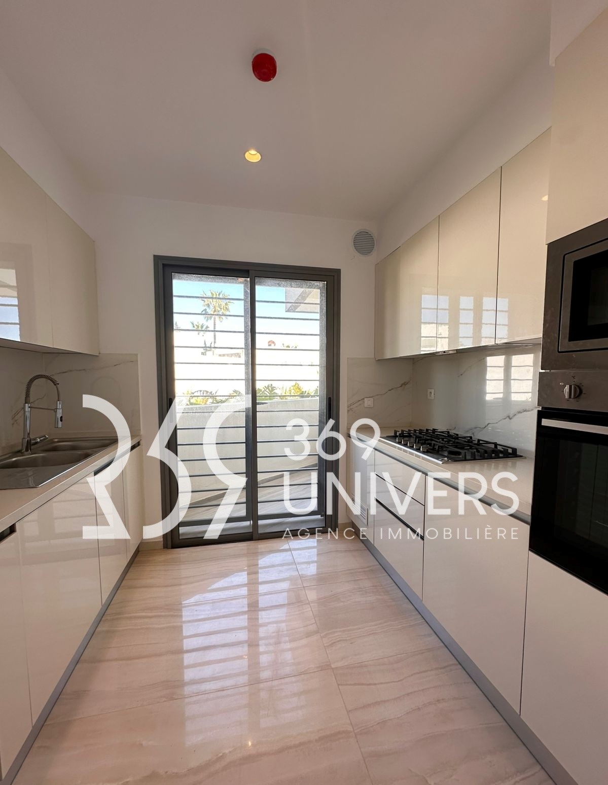 La Marsa&nbsp;Sidi Daoud&nbsp;Location&nbsp;Appart. 2 pi�ces&nbsp;Appartement avec terrasse � la marsa ref ra168