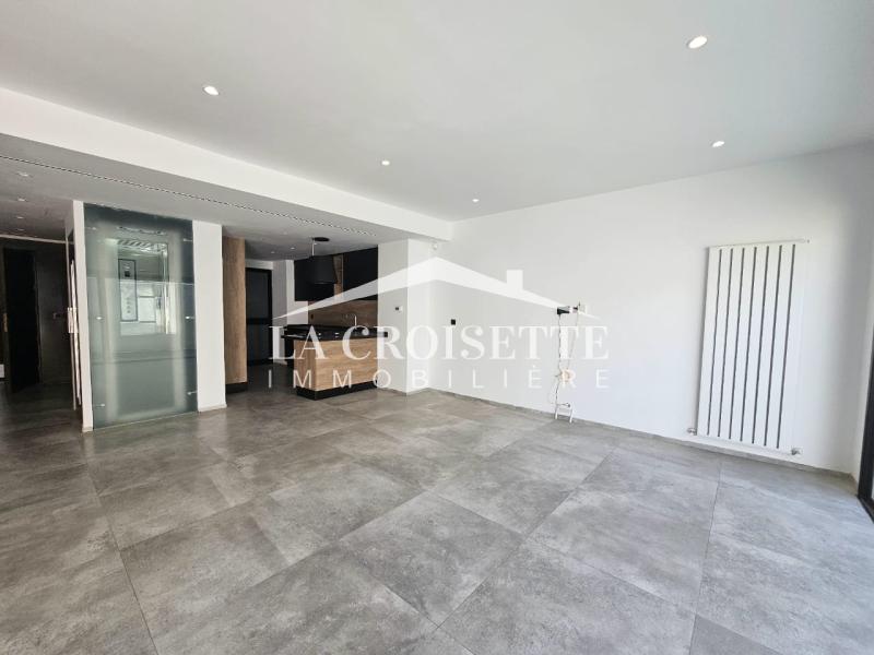 La Marsa&nbsp;Gammart&nbsp;Location&nbsp;Maisons&nbsp;Triplex s5 avec piscine � gammarth mdl0570