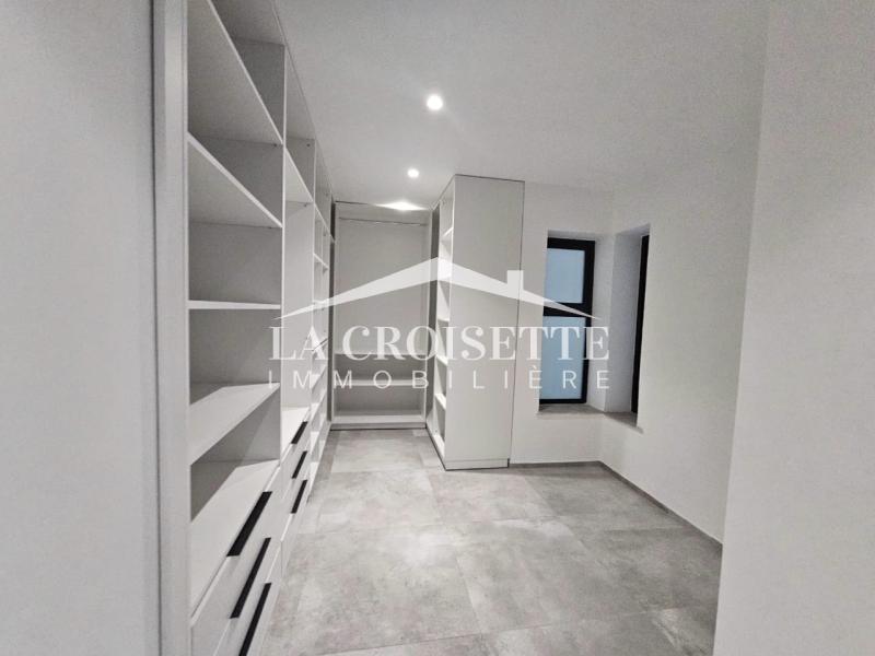 La Marsa&nbsp;Gammart&nbsp;Location&nbsp;Maisons&nbsp;Triplex s5 avec piscine � gammarth mdl0570