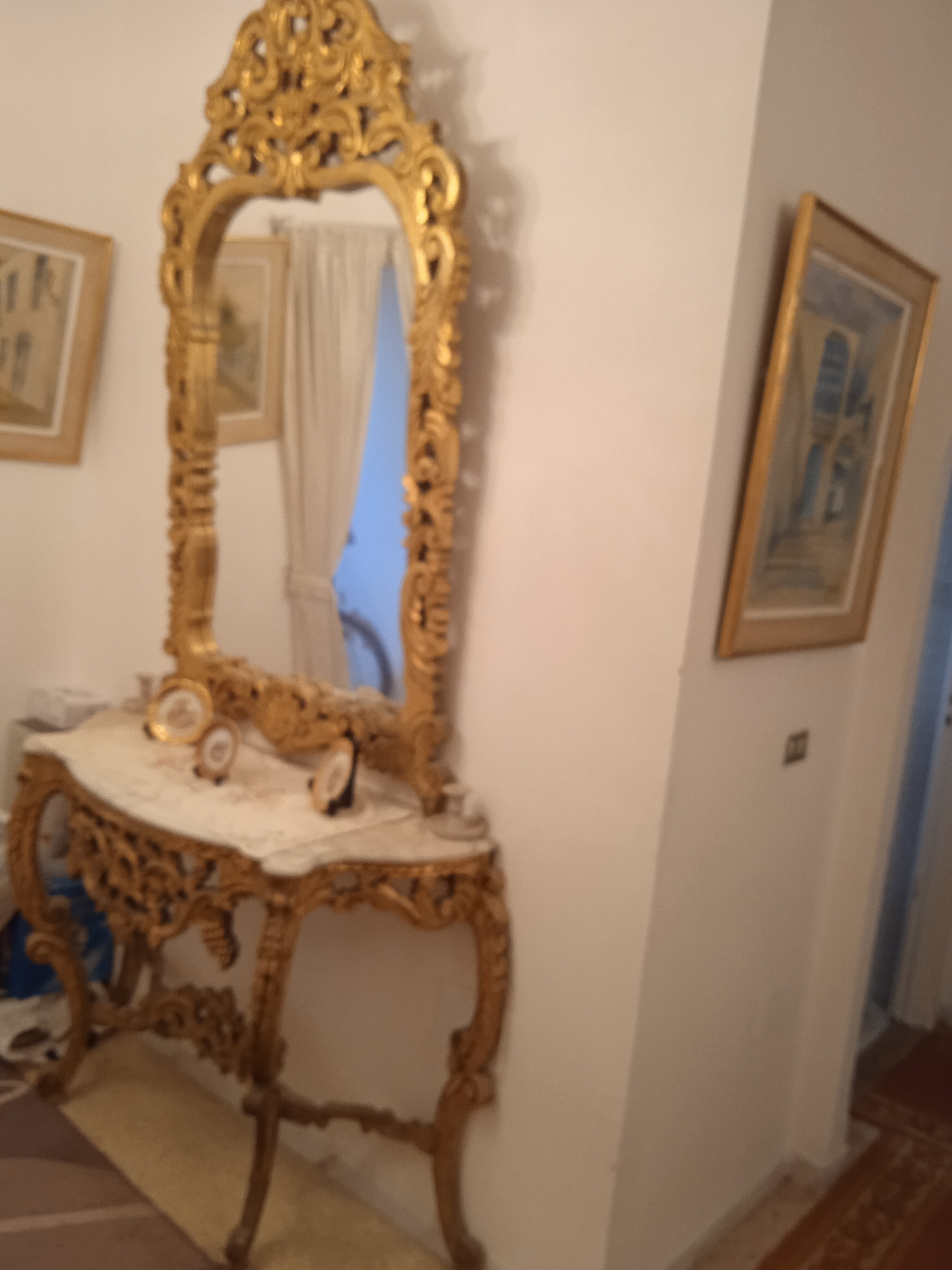 La Soukra&nbsp;Borj Louzir&nbsp;Chambres � coucher&nbsp;Chambres � coucher&nbsp;Salon chambre � coucher console table tv