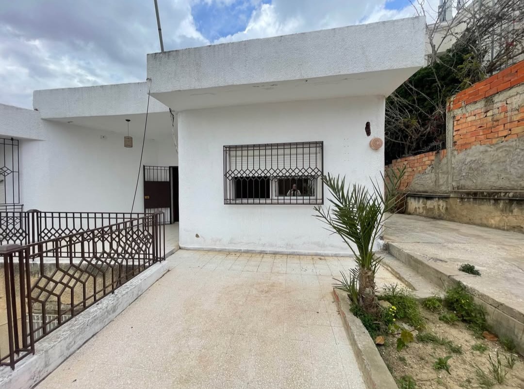 El Menzah&nbsp;El Manar 1&nbsp;Location&nbsp;Maisons&nbsp;Villa s3 avec jardin