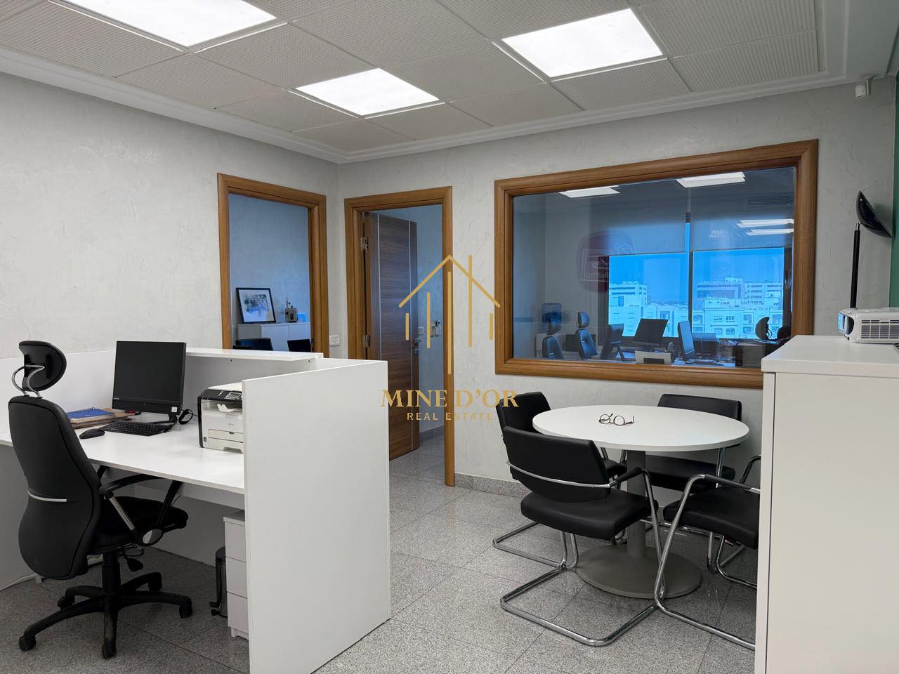 Cite El Khadra&nbsp;Zone urbaine nord&nbsp;Bureaux & Commerces&nbsp;Bureau&nbsp;Al bureau meubl� au  centre urbain nord