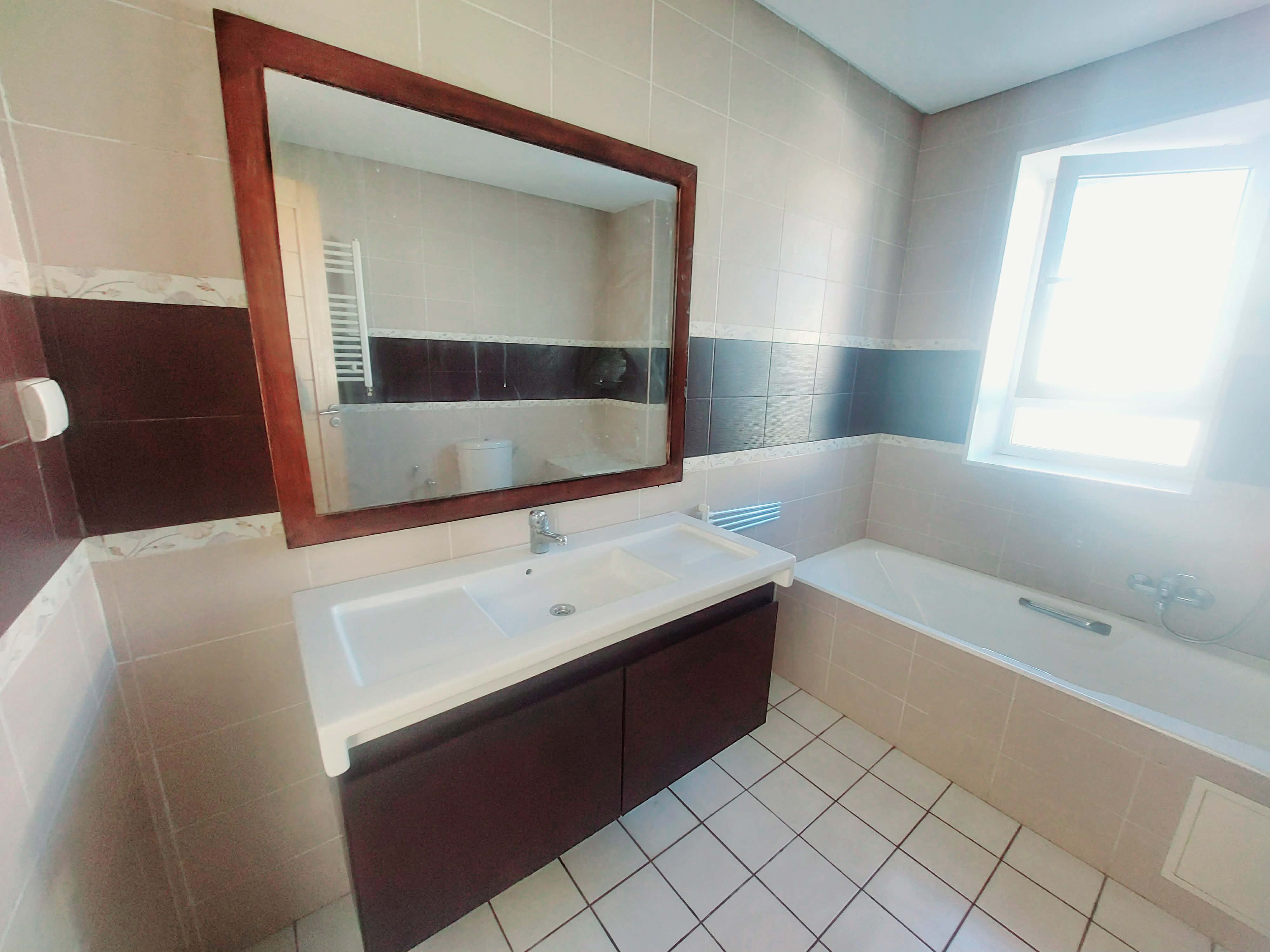 Location&nbsp;Duplex