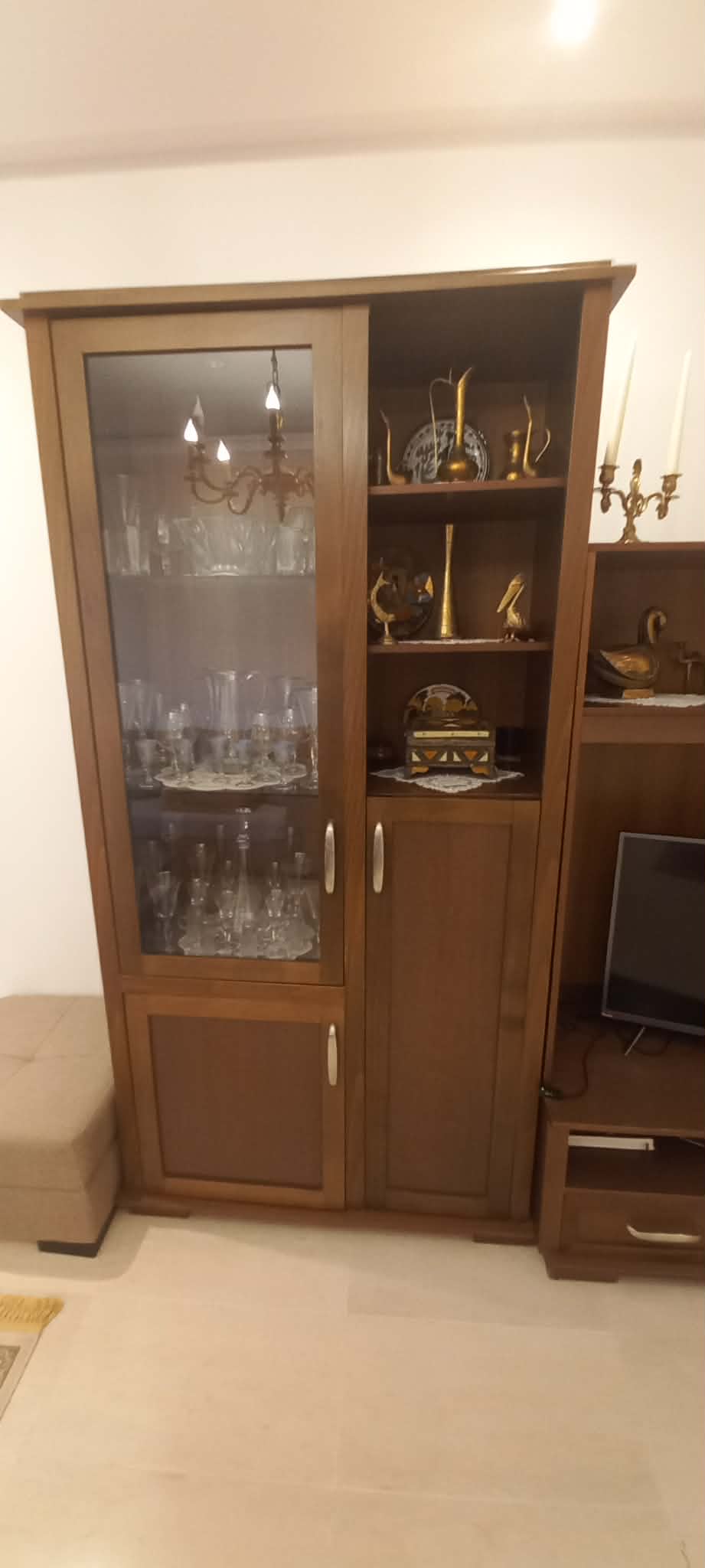 Raoued&nbsp;Cite Ennkhilet&nbsp;Autres meubles&nbsp;Autres&nbsp;Buffet en tres bon �tat