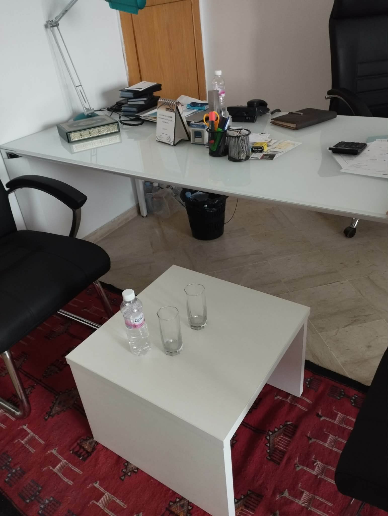 Bou Mhel El Bassatine&nbsp;Bou Mhel&nbsp;Meubles de bureau&nbsp;Bureaux - Tables&nbsp;Chaises et table de bureau