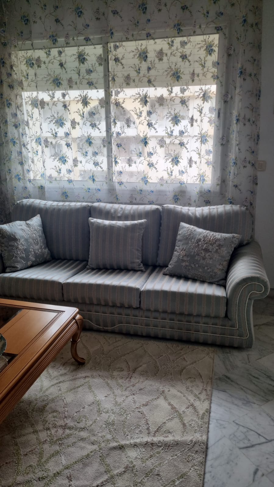 El Menzah&nbsp;El Manar 1&nbsp;Salon - Salle � manger &nbsp;Salons&nbsp;Salon en tr�s bonne �tat