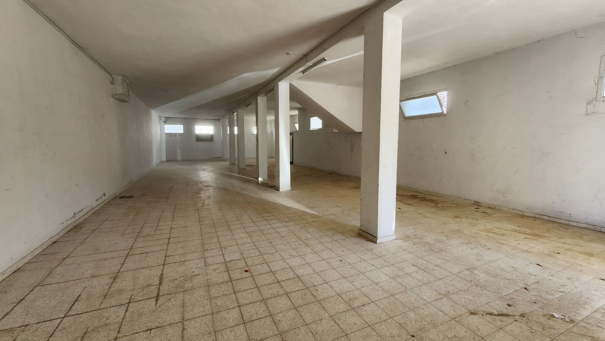 Bureaux & Commerces&nbsp;Atelier,Garage