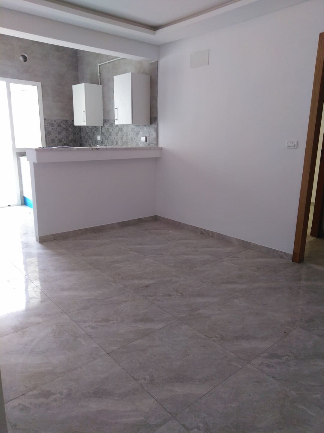 Ain Zaghouan&nbsp;Ain Zaghouan&nbsp;Location&nbsp;Appart. 2 pi�ces&nbsp;S plus un lumineux � l'aouina
