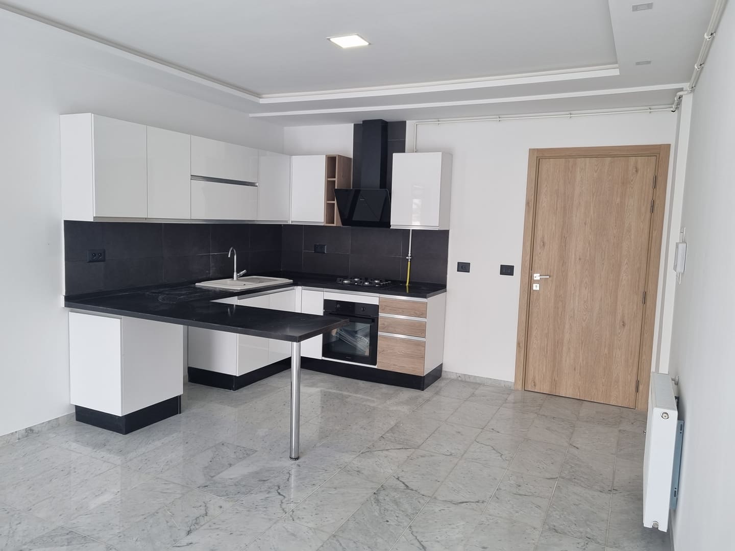 Ain Zaghouan&nbsp;Ain Zaghouan&nbsp;Location&nbsp;Appart. 2 pi�ces&nbsp;S plus un avec un jardin � la nv soukra