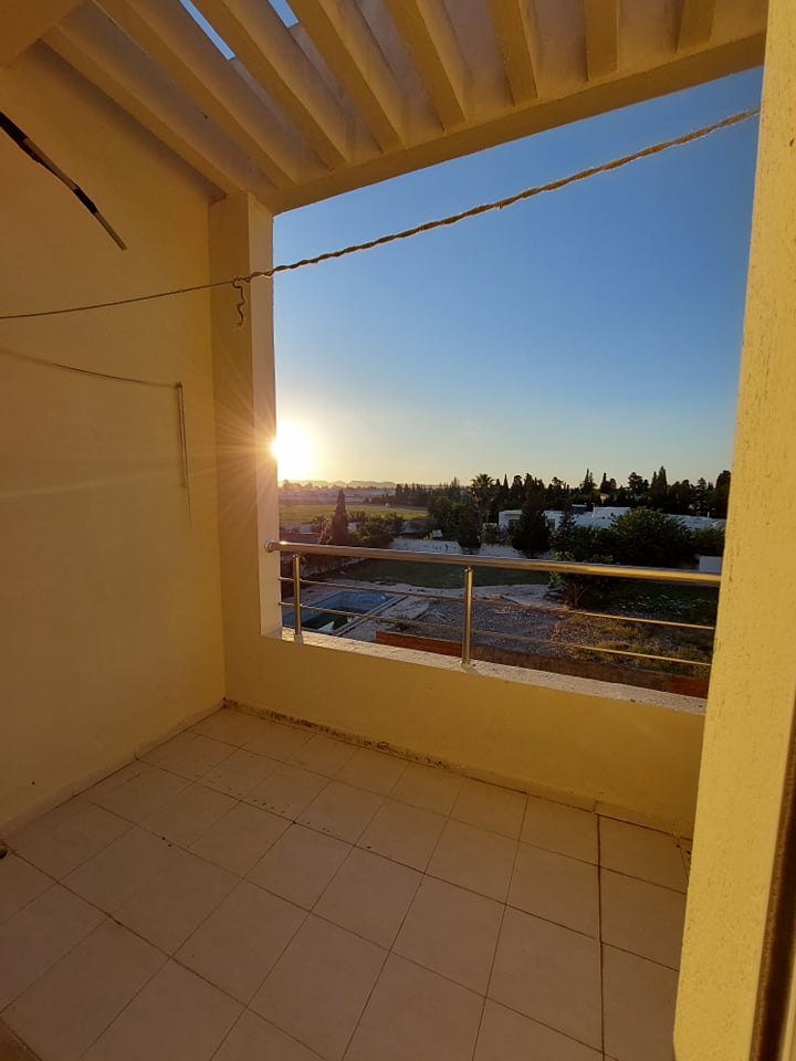 La Soukra&nbsp;La Soukra&nbsp;Location&nbsp;Appart. 2 pi�ces&nbsp;S plus un tr�s lumineux � la soukra