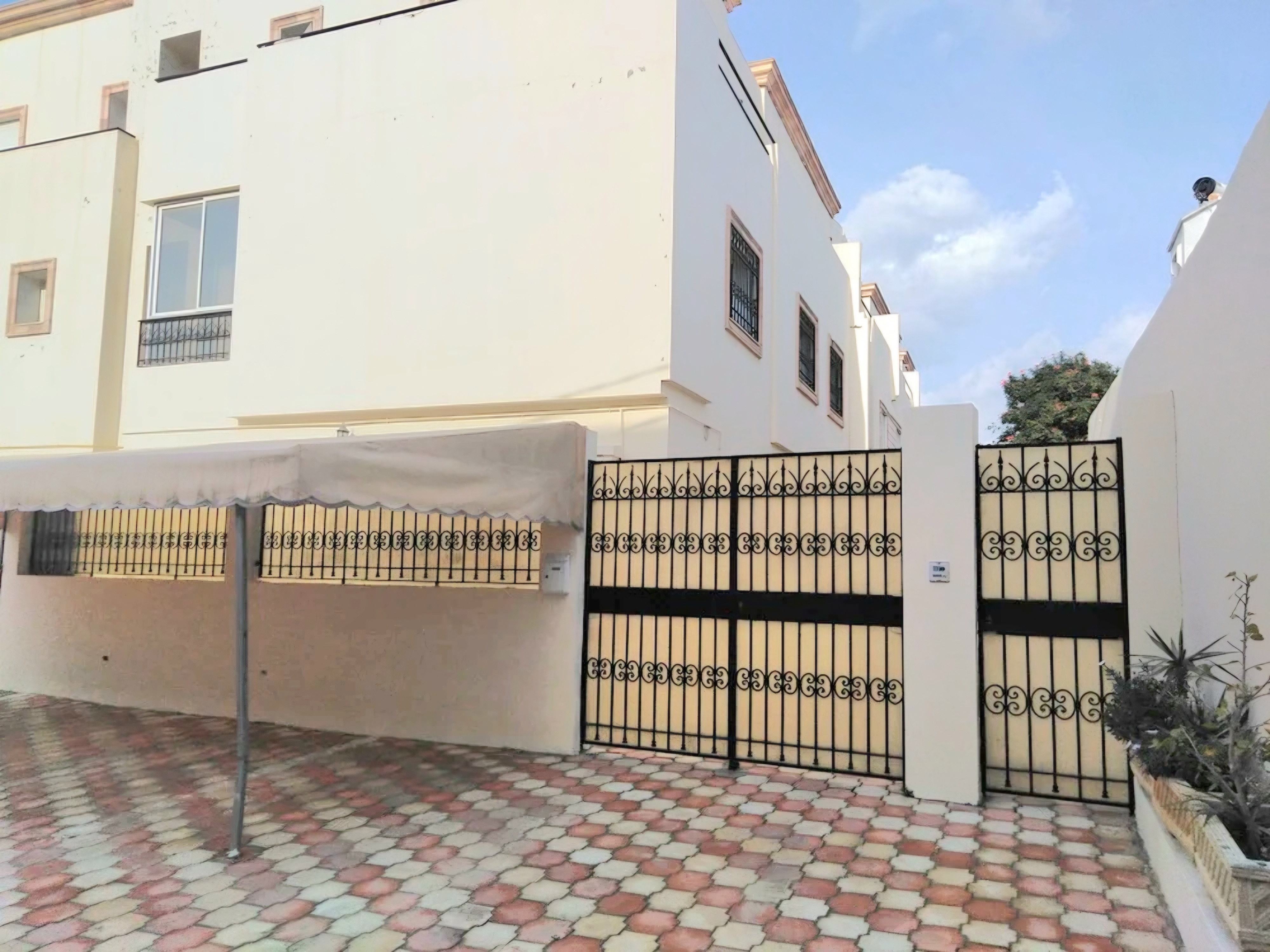Ain Zaghouan&nbsp;Ain Zaghouan&nbsp;Location&nbsp;Appart. 4 pi�ces&nbsp;Duplex s4 pour longue dur�e