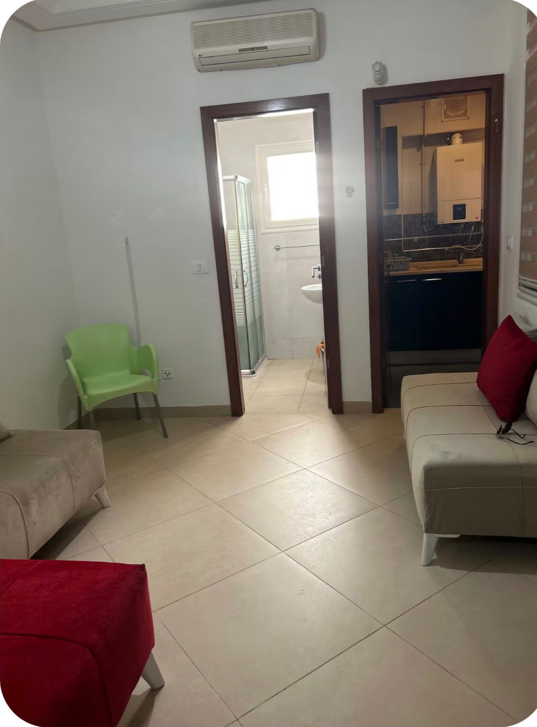Ain Zaghouan&nbsp;Jardins de Carthage&nbsp;Location&nbsp;Appart. 2 pi�ces&nbsp;S1 vide aux jardins de carthage
