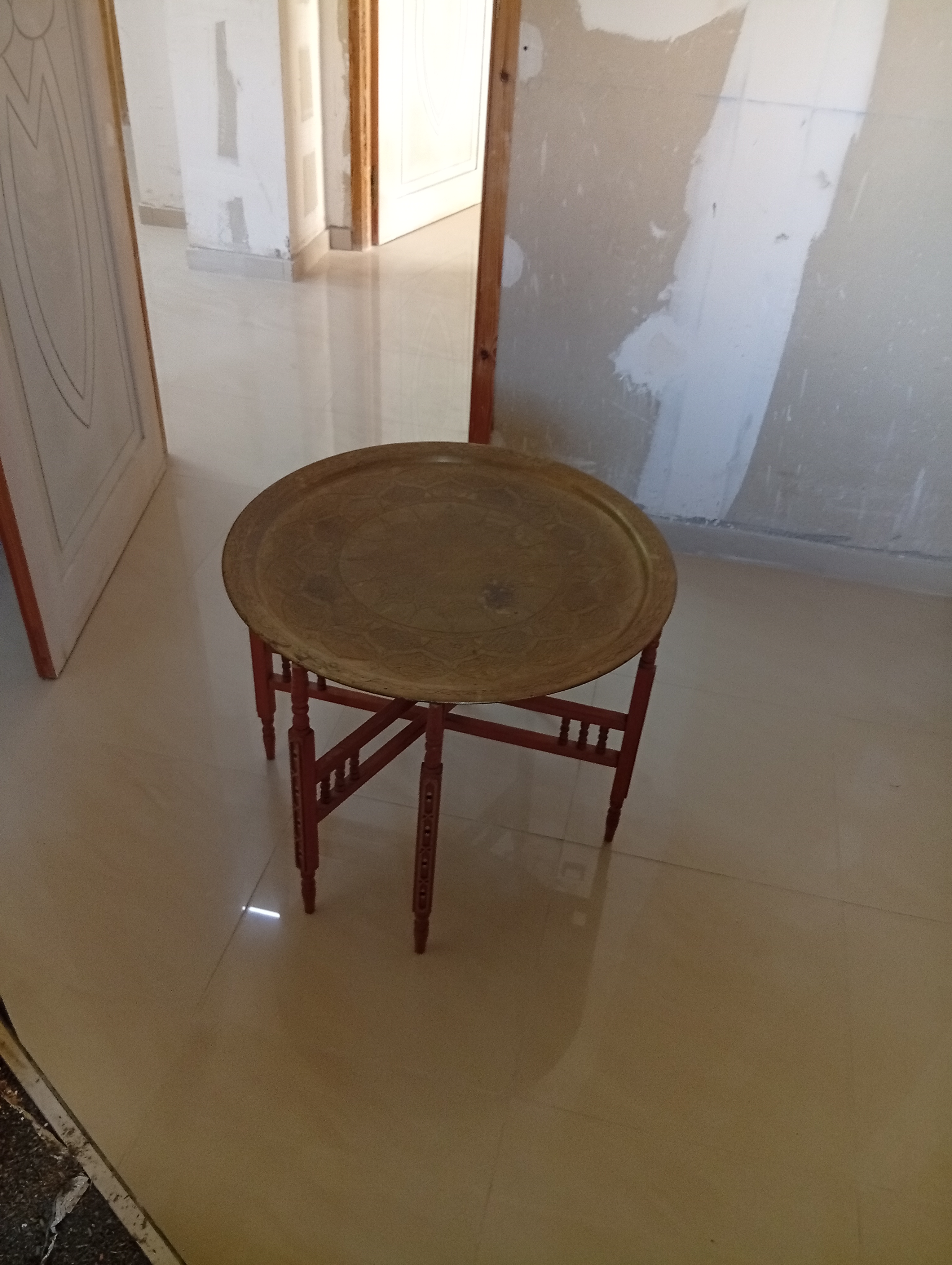 Ariana Ville&nbsp;Ariana&nbsp;Objets de d�coration&nbsp;D�coration int�rieure&nbsp;Deux plateaux diam�tre 65 cm en cuivre pour vous