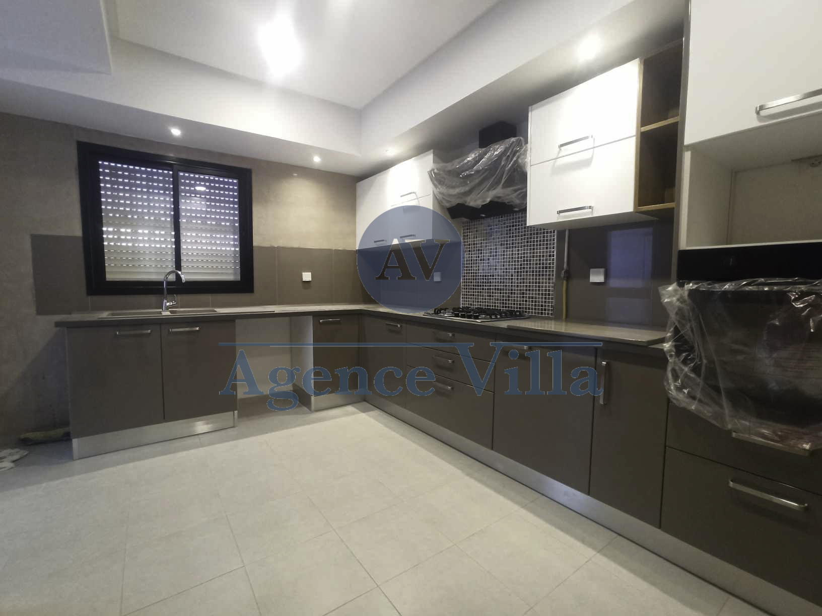 La Soukra&nbsp;La Soukra&nbsp;Location&nbsp;Appart. 4 pi�ces&nbsp;Appartement jamais habit� s3 avec terrasse
